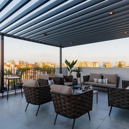 Perfect Vacation For Up To Six Guests With Balcony All Yours * לימסול