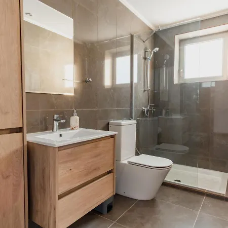 דירה Perfect Vacation For Up To Six Guests With Balcony All Yours